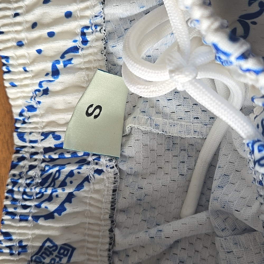 EUC Bravest Studios Men's Shorts - Picture 4 of 5